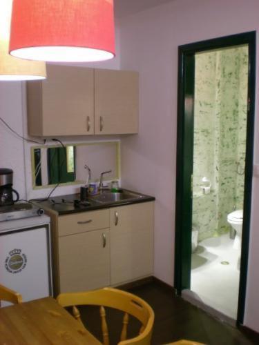 Adonis Guesthouse Batsíon Cameră foto